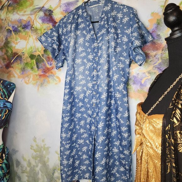 EUC Chambray and white floral flutter sleeve buttoned shirt dress - Picture 4 of 7